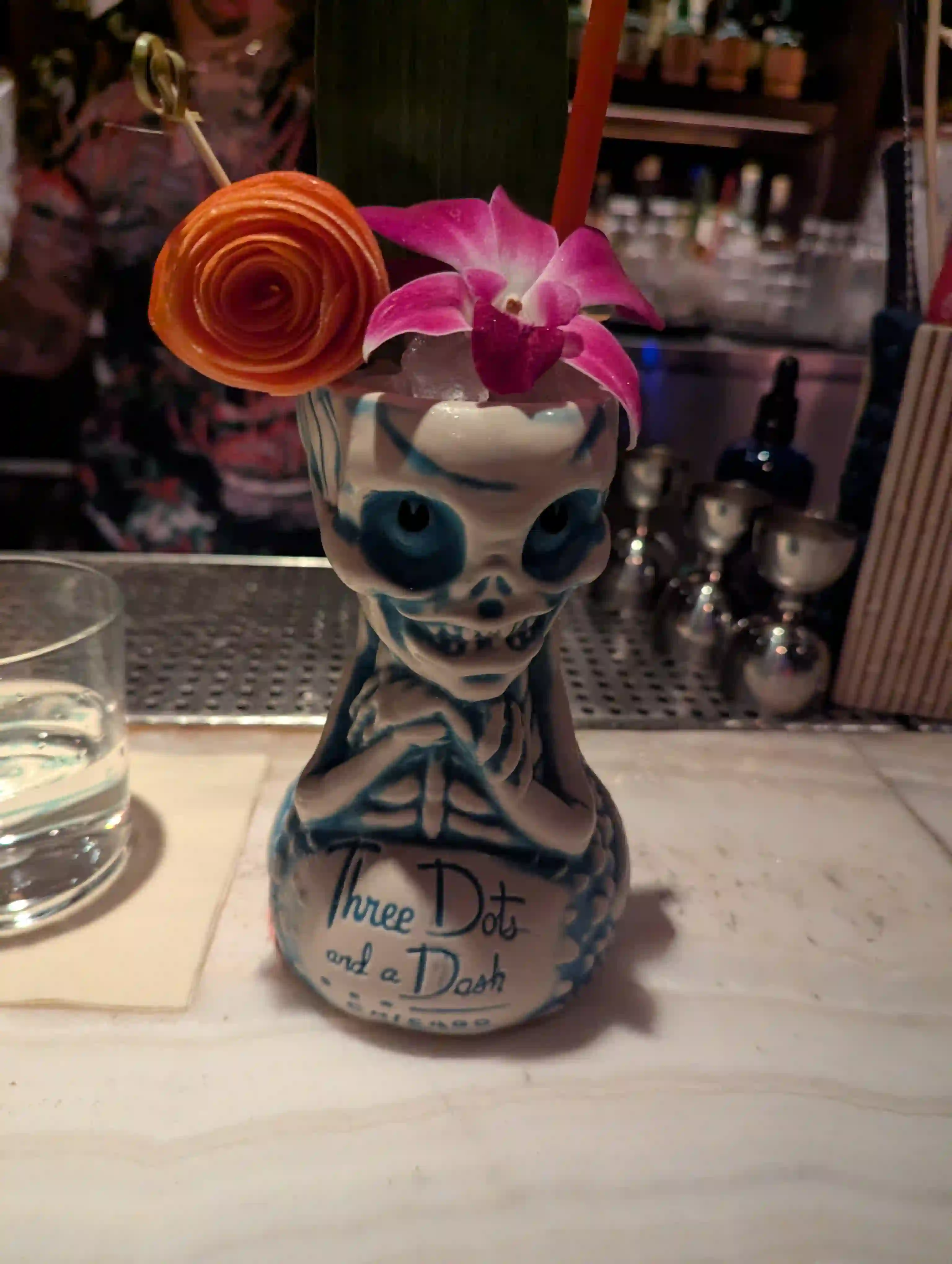 tiki cocktail drink